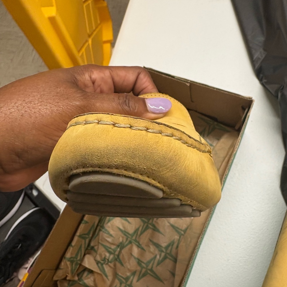 Eastland Yellow Slip-On Loafers with Classic Design - Picture 4 of 6